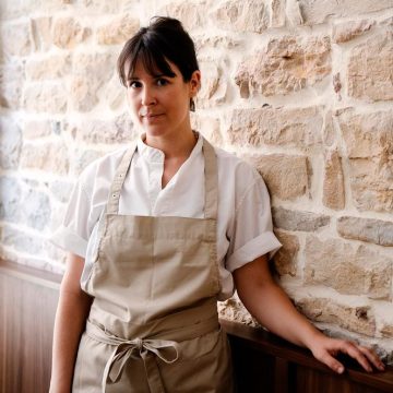 2f58fcf0-b787-49dc-b3e6-e99437984061 Surprise de cheffes – Emily Dader : Un parcours culinaire et trois recettes autour du poivron
