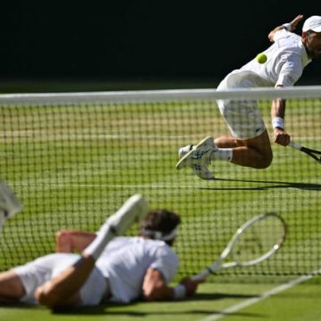 343335cb-128c-46d2-b944-6847a2d8570a Djokovic égale le record de Federer en battant Rinderknech à Wimbledon