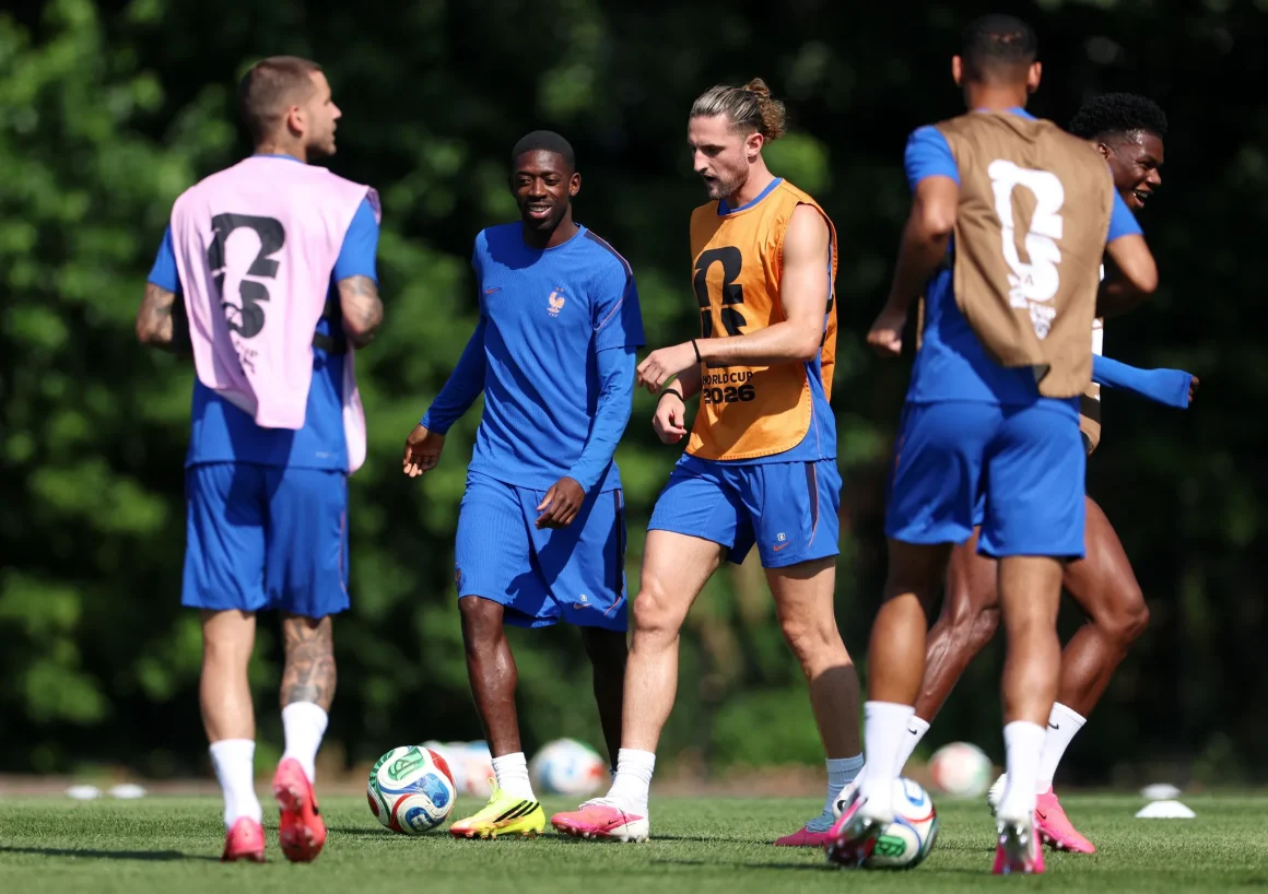 Mbappé et Deschamps : Le Duo Historique des Bleus en Demi-Finales