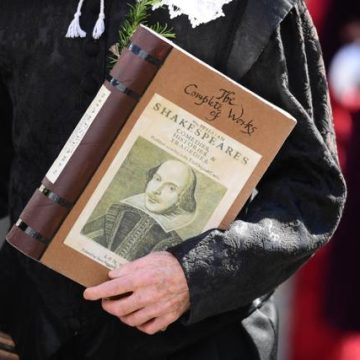 3a360032-66c3-4c7e-8395-6ccd8d331f79 La Traduction de Shakespeare: Un Art Improbable