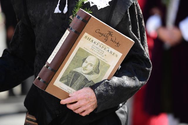 3a360032-66c3-4c7e-8395-6ccd8d331f79 La Traduction de Shakespeare: Un Art Improbable