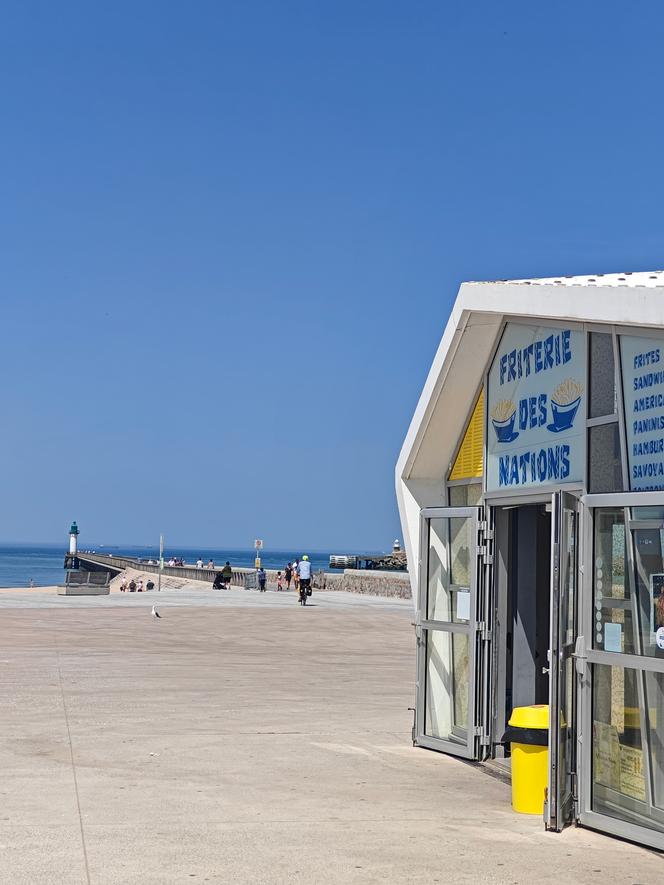 42d0d2f6-edbd-45c3-b597-00954402fdae Kiosques gourmands : Un délice en bord de plage