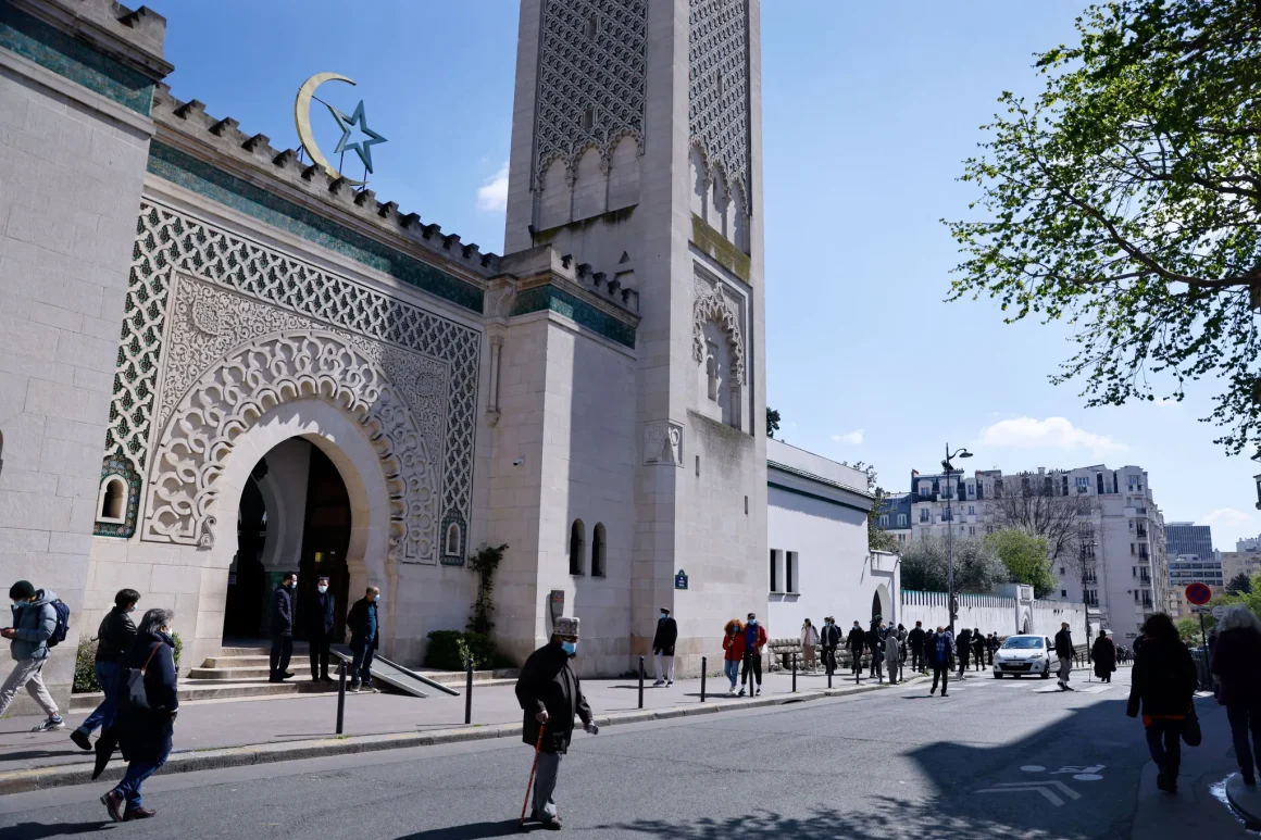 45d73faa-05dc-491a-8bd8-3cf6936cee89 L’Histoire et l’Héritage de la Grande Mosquée de Paris