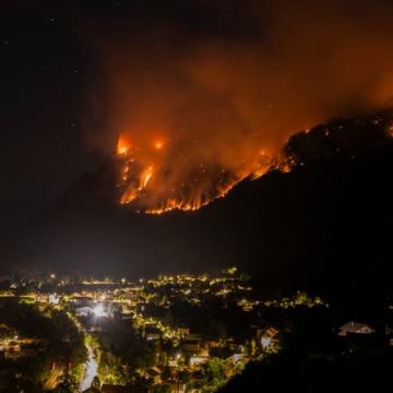 5c79ed38-2c2b-4e2b-b3ca-50dc58edb7a0 Incendie dévastateur dans le massif de Bois-Noir: conditions de lutte et évacuations
