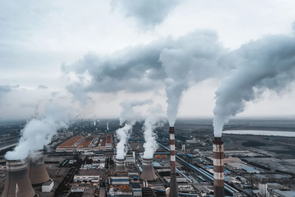636c61fe-ee22-48d6-ab09-ad5ada6dd724 Contamination des sites de baignade par des polluants éternels