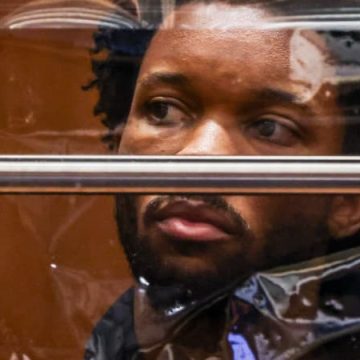 Procès du chanteur D4vd : des accusations graves devant la justice californienne