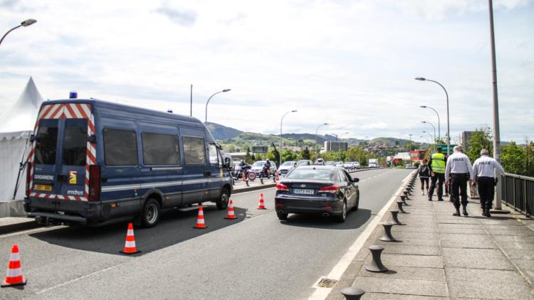 6799bc09-3a6a-4c70-8213-1587073a644f Afflux massif de migrants vers Ceuta: réactions internationales et mesures prises
