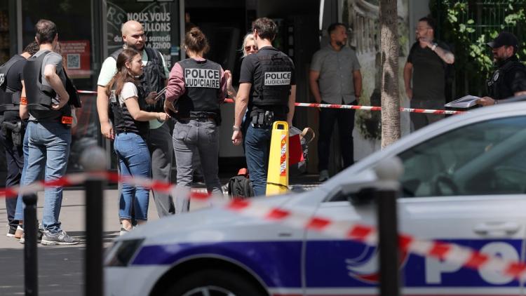 70e9aa57-a3c4-423c-9869-3dae526fd4c2 Attaque au couteau à Paris : arrestation rapide après l’incident