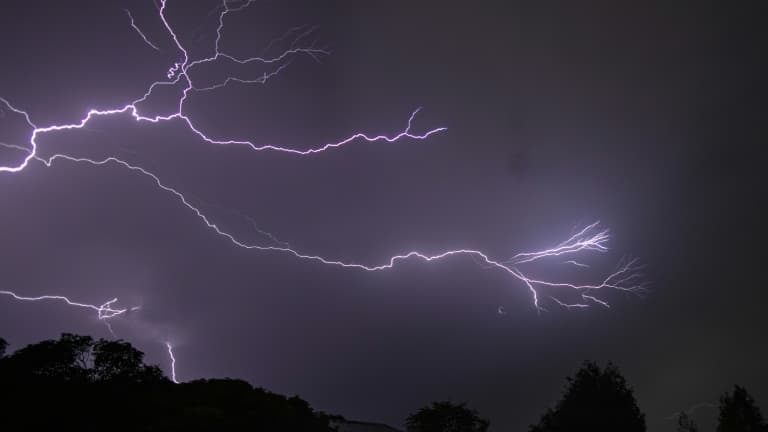 77684e50-cd9d-49b2-a769-097f1d129a61 Alerte Orages et Canicule : Vigilance Orange sur Plusieurs Départements