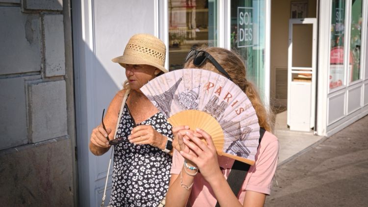 79cc8415-ecf0-44cf-9a7d-cd5523063763 Retour de la Canicule en Île-de-France: Prévisions Alarmantes