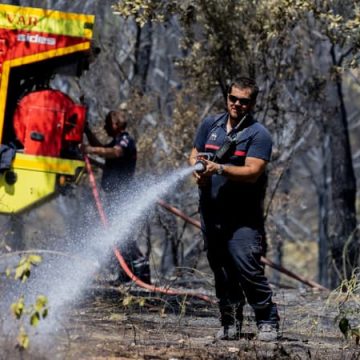 7f3d2390-70d0-4eaa-862d-d5004c46c7d1 Le feu de Gros Bessillon fixé après huit jours de lutte