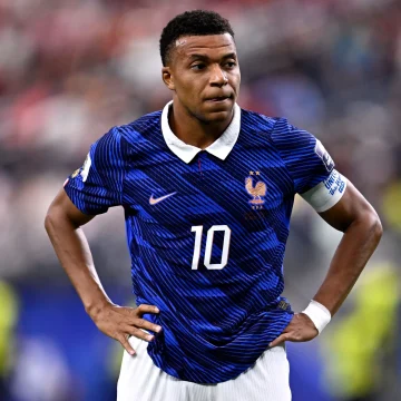 8075fea2-6fbd-499e-a29e-19801de0c955 Les Bleus contre l’Angleterre : une dernière victoire pour Deschamps