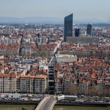 Fumées des incendies atteignent Lyon