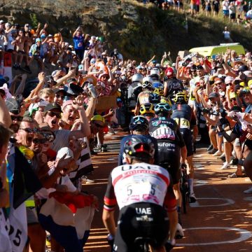 CYCLING-FRA-TDF2022-STAGE12 Le Tour de France : Double arrivée à l’Alpe-d’Huez