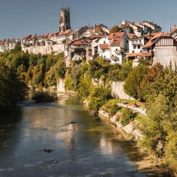 c79d366a-f35a-49aa-8583-9b43f065be64 Une visite de Fribourg, la ville médiévale suisse