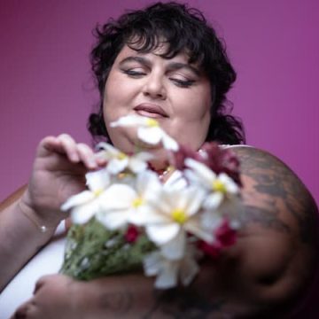 c89c5330-8e93-41a2-af53-478aa7e06b22 Barbara Butch revient sur scène après une semaine de polémique