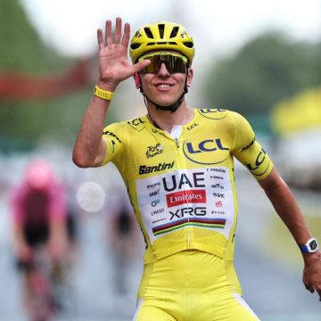 Tadej Pogacar : Un triomphe singulier au Tour de France 2026
