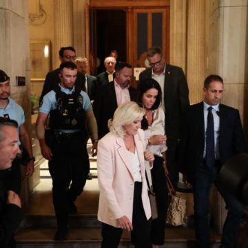 ccc2589e-03f8-46d1-910a-d85b96710ea6 Procès des assistants FN au Parlement européen