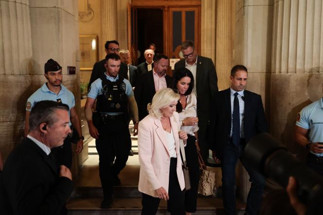 ccc2589e-03f8-46d1-910a-d85b96710ea6 Procès des assistants FN au Parlement européen
