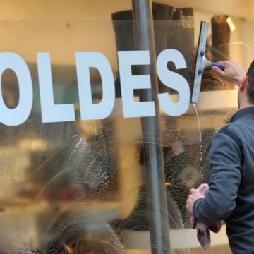 cee1b66b-fdcd-4faa-9018-b4259985946d Une saison des soldes sous le signe de la canicule et de la concurrence