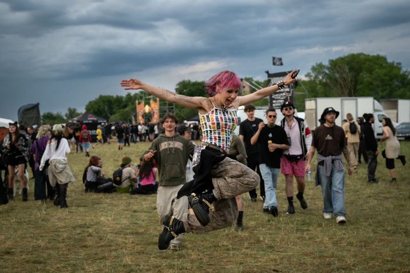 FRANCE-LIFESTYLE-MUSIC-RAVE La Législation des Rave Parties: Défis et Implications