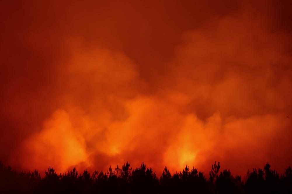 d5e38139-f367-448d-b8ee-e265d7797838 Évacuations massives en Gironde face à l’incendie