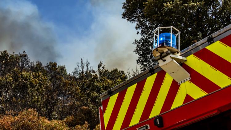de42378e-7906-483e-abf0-9e13b2700fda Incendie dans le Var : évacuations et dispositif exceptionnel