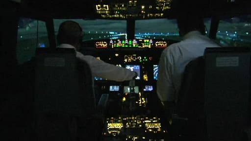 dfe37610-97bd-4c3d-b52f-05dba2751c24 Un pilote de Malaysia Airlines arrêté avec 70.000 comprimés d’ecstasy