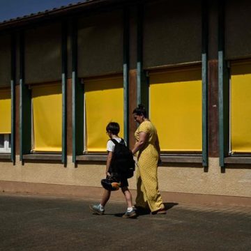 e1aeeaef-1704-472c-8e09-7a25e0899df3 Défis des établissements scolaires face aux vagues de chaleur