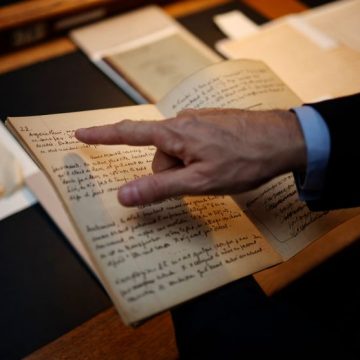 FRANCE-POLITICS-CULTURE-LITERATURE La BnF Acquiert le Fonds Albert Camus