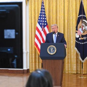 f01b4a01-b285-4d56-95b4-a3e9bccfdc24 Trump et la suspicion électorale: Une menace pour la démocratie américaine