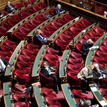 f3541ed3-1399-4f83-ae91-057e552cd174 Sanction rare au Sénat à l’encontre de la sénatrice Christine Herzog