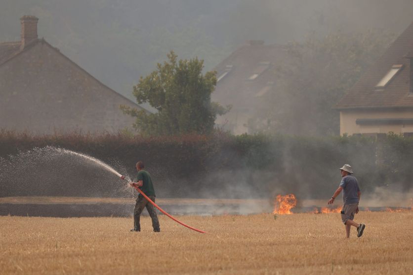 INCENDIE FONTAINEBLEAU Lutte contre les incendies dans la forêt de Fontainebleau