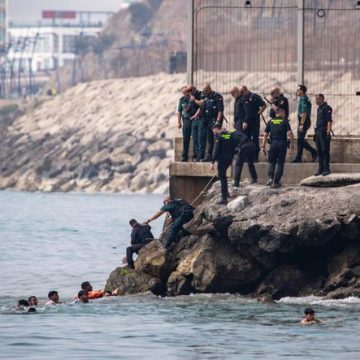Espagne confrontée à une urgence migratoire à Ceuta