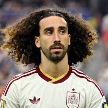 f9f21624-24c8-434e-91be-baa09c08f3a2 Marc Cucurella célèbre le titre mondial avec un tatouage spécial