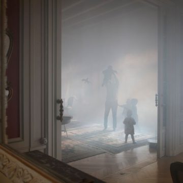 La famille / The family Anne Godard analyse l’enfance et l’entre-soi bourgeois dans son dernier livre