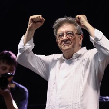 La rentrée politique de La France insoumise et les ambitions de Jean-Luc Mélenchon