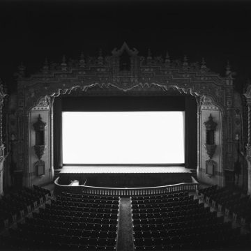 10fc7447-e077-49c5-8486-e7542fba246e Hiroshi Sugimoto: Exploration Méditative au Musée Soulages