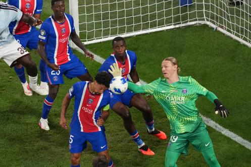 141d3f34-807f-47f8-a6bc-84cf08e0ef86 La bataille pour le Trophée des champions: PSG contre RC Lens