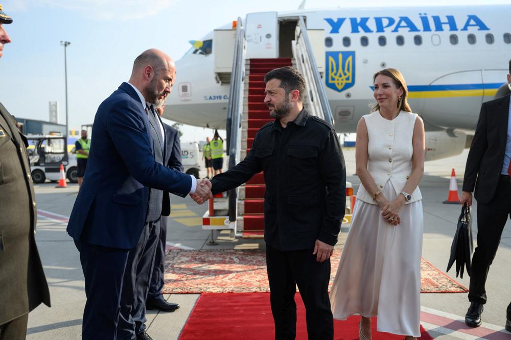 177ffc01-1052-4dc3-bfea-ce55291c2fdf Volodymyr Zelensky rencontre le président serbe en visite à Belgrade
