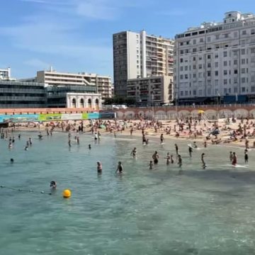 18693734-1ac7-494a-b123-497dff39b221 Fermeture de la plage des Catalans à Marseille en raison de pollution bactérienne