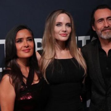 18d54b89-39ff-4cdf-9dc9-ee6f367d9609 Les Défis et Réalisations de Salma Hayek et Angelina Jolie pour «Without Blood»