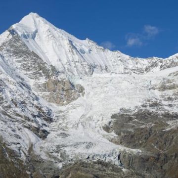 1c8603c6-494e-4edd-aa6b-4cada5029b7d Danger d’effondrement du glacier du Weisshorn : Evacuation à Randa