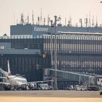 203b1a33-3da6-490d-8e4f-9212775b333b Perturbation à l’aéroport de Hanovre par un drone