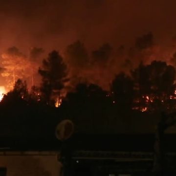 24b6d611-27dc-430d-8a98-50aa45fe669e Incendies en France : Des Évacuations en Gironde et dans le Var