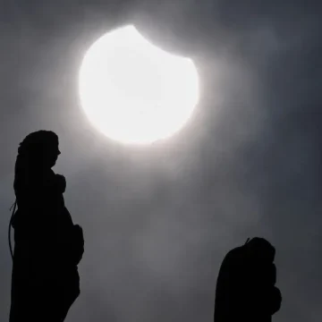 L&rsquo;éclipse : Entre Science et Poésie