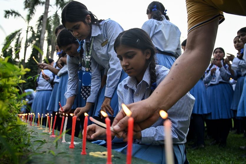 2decd691-e34b-4428-a5af-0f800b61a4da Hommage à Nirmal Purja à l’école Small Heaven de Chitwan