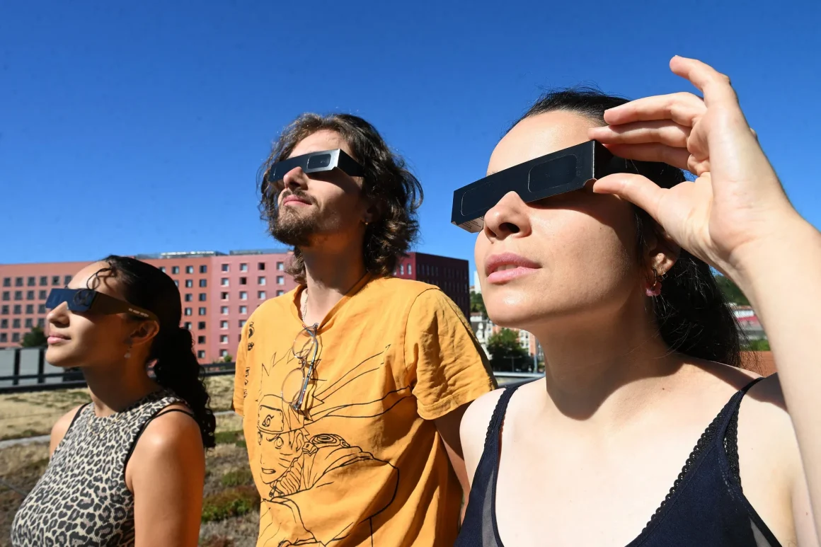 L&rsquo;éclipse totale de soleil émouvoir les spectateurs en Espagne