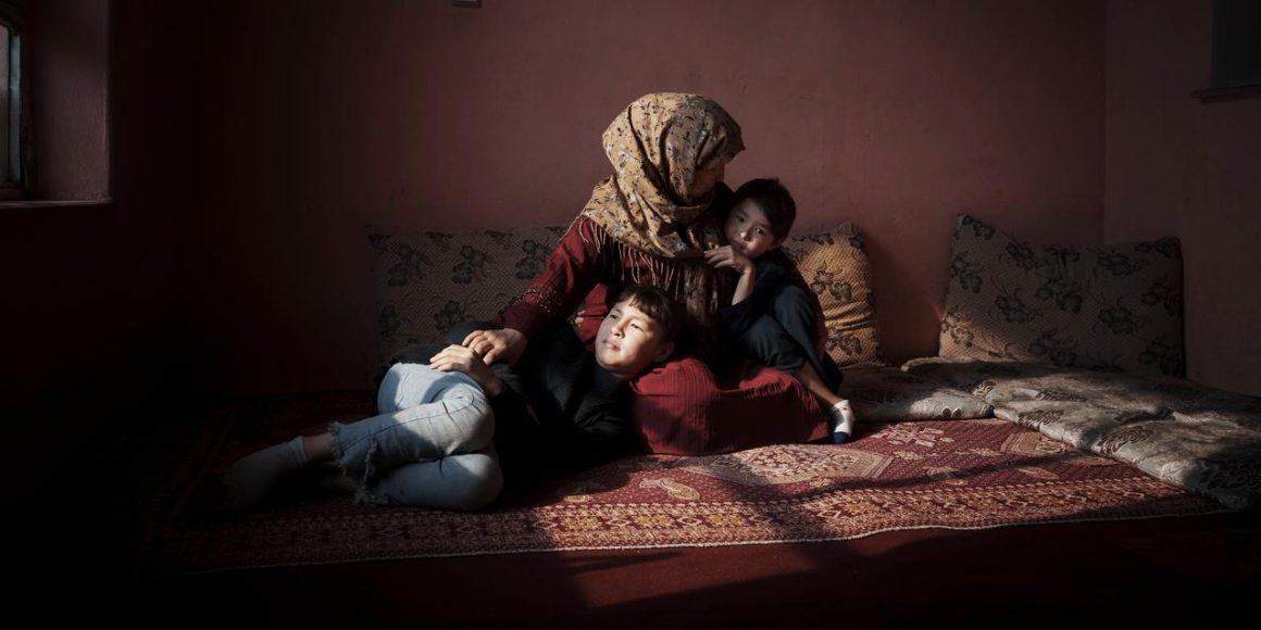 2fe46ee1-d52e-41dd-8e3f-f70a92c7cccf Paroles d’Afghanes : Témoignages de femmes sous le joug taliban