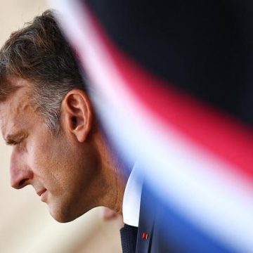 La participation d&rsquo;Emmanuel Macron à la cérémonie de Bormes-les-Mimosas